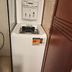 George's * וולוס